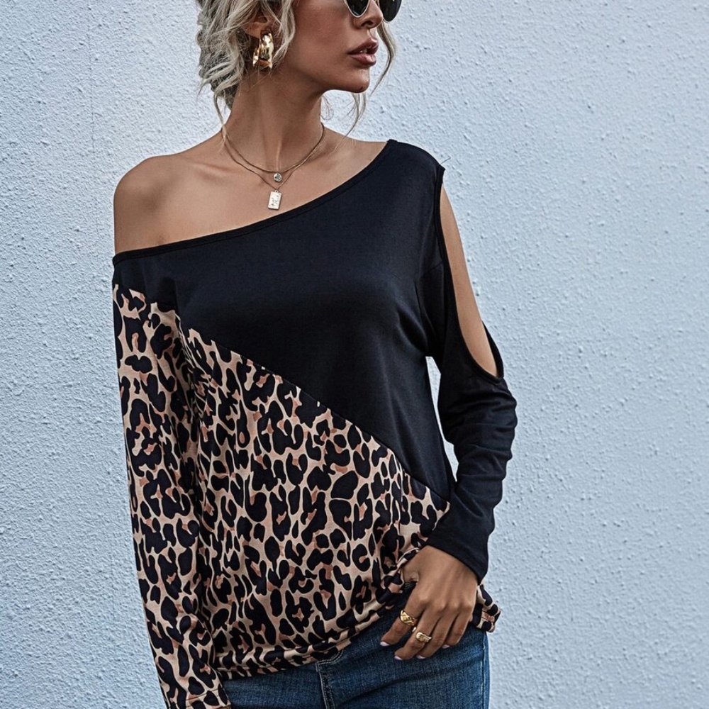 Leopard print off shoulder long sleeve top - Picture 3 of 15